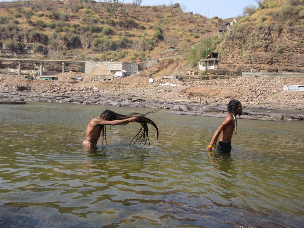 Big Baba Ji ready to wash his dreadlocks in the Narmada river. He’s been growing those dreads for over 30 years!